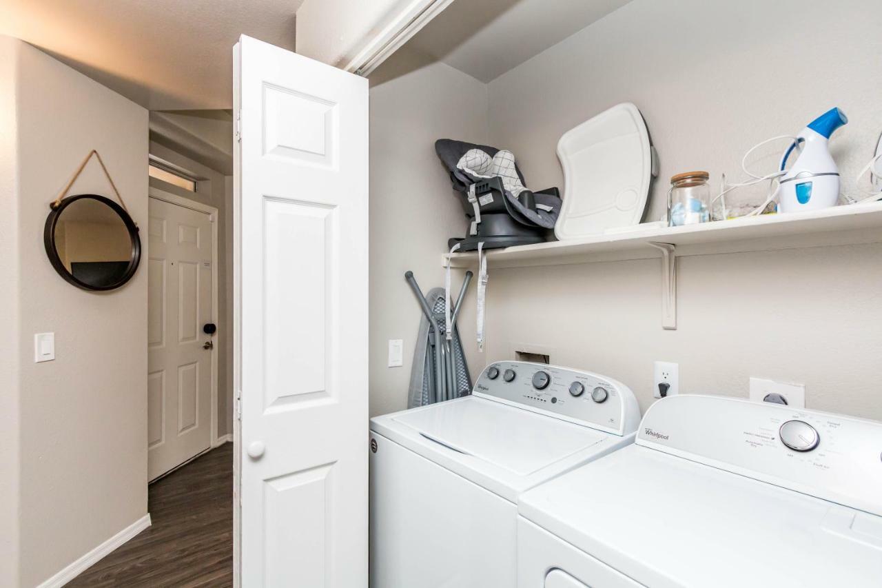 3 Bedroom - Tpc Golf, Shopping & Dining 3 Miles With Parking -1025 *